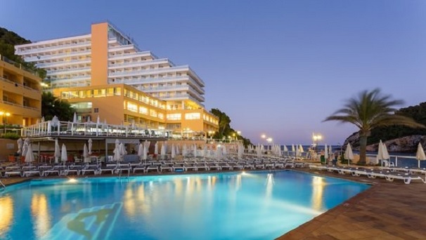Hotels Cala Llonga Resort Ibiza
